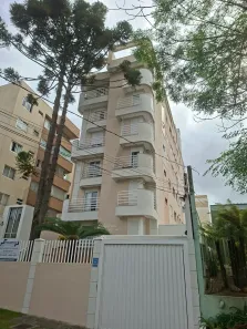 Apartamento com 3 quartos em Água Verde