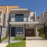 Sobrado com 3 quartos em Atuba