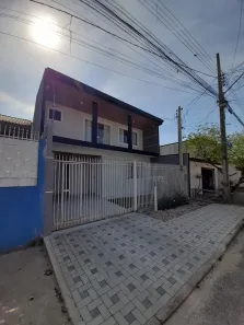 Sobrado com 3 quartos em Umbara