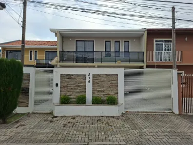 Sobrado com 3 quartos em Sítio Cercado