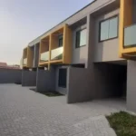 Sobrado com 3 quartos em Cidade Industrial